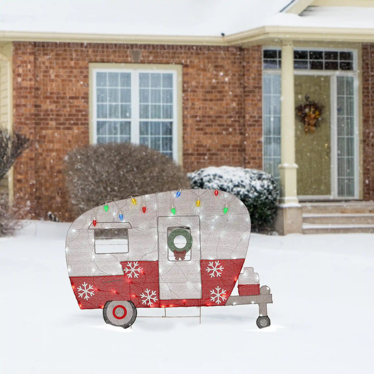 32 in. Pre-Lit Christmas Camper, Plug-In