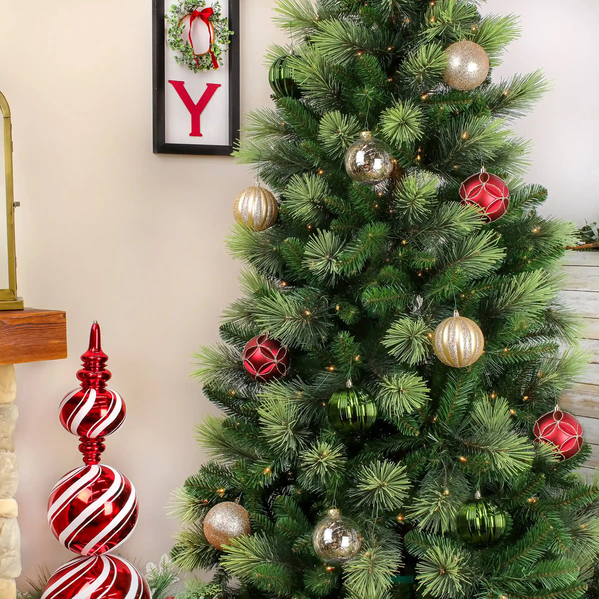 13 in. Gold Xmas Ball Decor Set