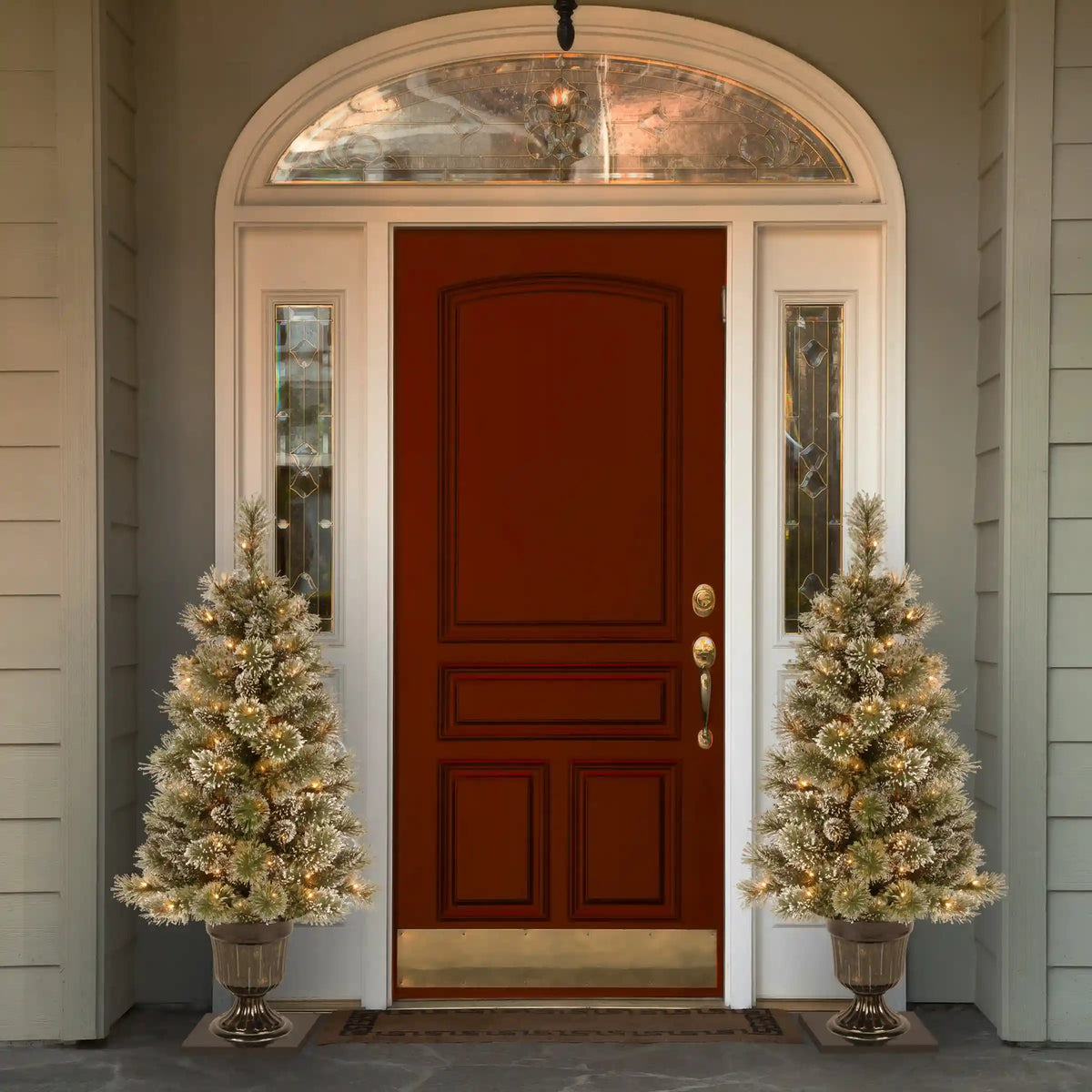4 ft. Pre-Lit Glittery Bristle Tree with Clear Lights, Plug-In