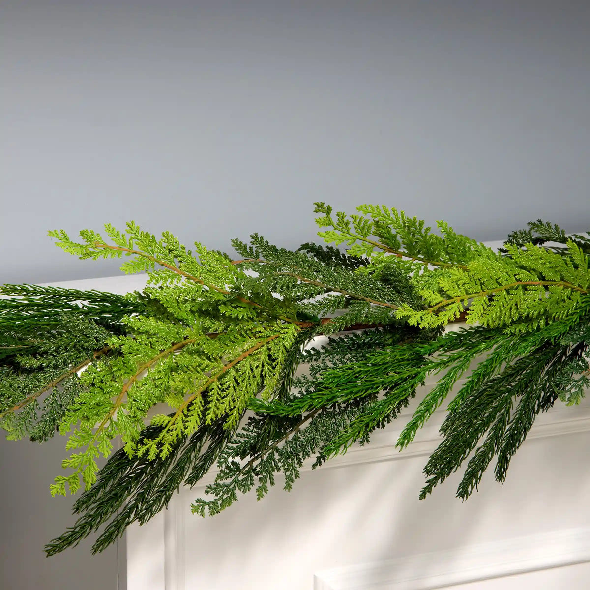 5 ft. Christmas Cottage Garland