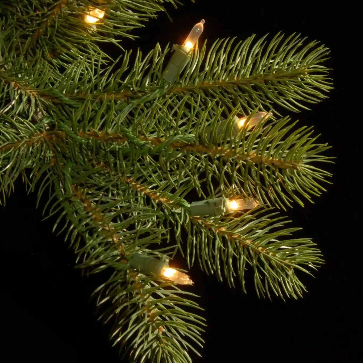 42 in.Pre-Lit Downswept Douglas Wreath with Warm White LED Lights